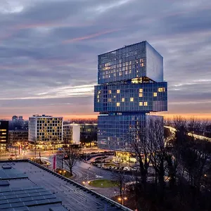 4* Szálloda Nhow Rai